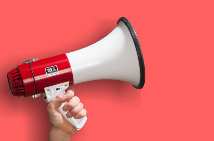 trucmuche-1024x674 megaphone